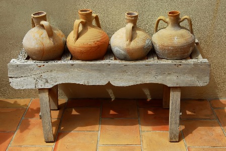 162662-amphoras